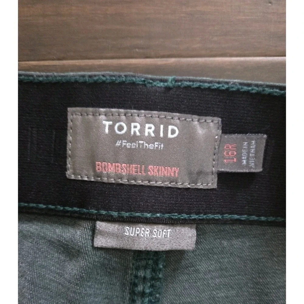 Torrid Bombshell Skinny‎ Jean Plus Size 16 Super Soft Green